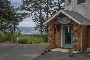 Tyee Lodge Oceanfront B&B
