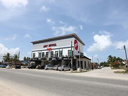 Super OYO 89678 Ady Hotel