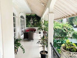 Casa Artista By Villa Kresna