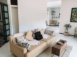 Casa Artista By Villa Kresna