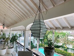 Casa Artista By Villa Kresna