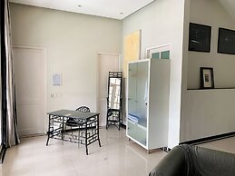 Casa Artista By Villa Kresna