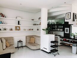 Casa Artista By Villa Kresna