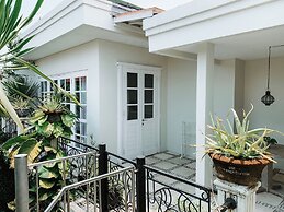 Casa Artista By Villa Kresna