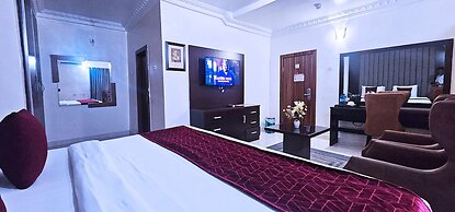 Villa Park Hotels