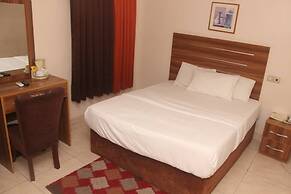 Villa Park Hotels