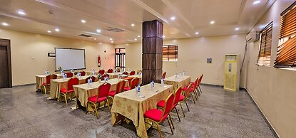 Villa Park Hotels