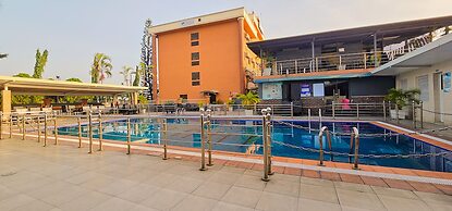 Villa Park Hotels