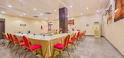 Villa Park Hotels