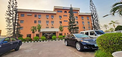Villa Park Hotels