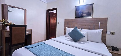 Villa Park Hotels