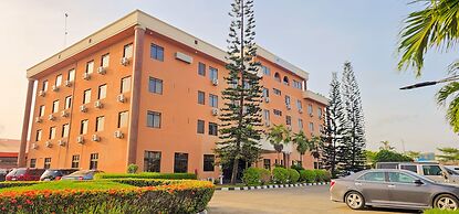 Villa Park Hotels