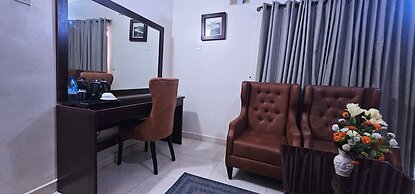 Villa Park Hotels