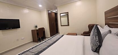 Villa Park Hotels