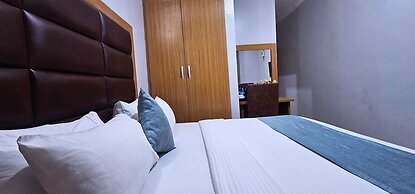Villa Park Hotels