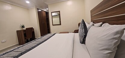 Villa Park Hotels