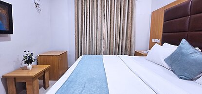 Villa Park Hotels