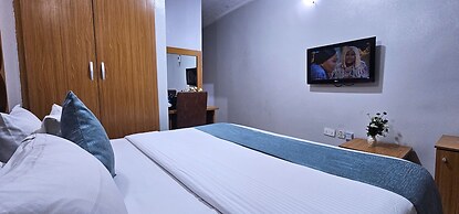 Villa Park Hotels