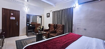 Villa Park Hotels
