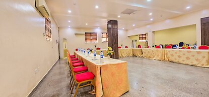 Villa Park Hotels