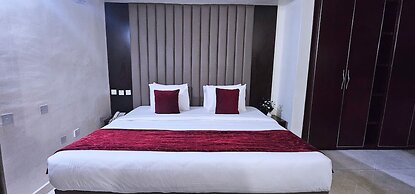 Villa Park Hotels