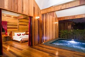 Floating Khmer Village Resort