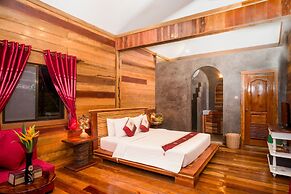 Floating Khmer Village Resort