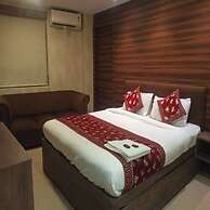 Hotel New Sky Palace Residency - Near International Airport