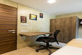 Hotel New Sky Palace Residency - Near International Airport