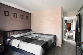 87 Oldtown @ River Pier