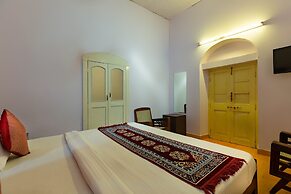 Hotel Sanand Heritage Mount Abu