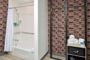 Aloft Charlotte Airport