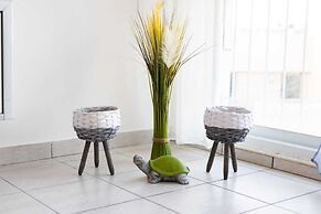 Art Apartment Near Mamila best Location 1