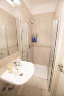 Art Apartment Near Mamila best Location 1