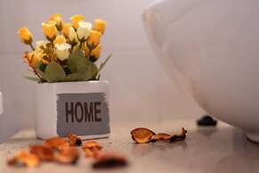 Art Apartment Near Mamila best Location 1