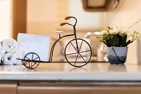 Art Apartment Near Mamila best Location 1