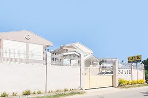 3j's And K Apartment