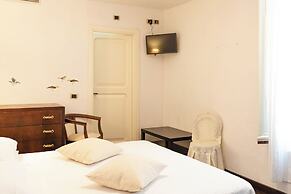 Hotel Antico Furlo