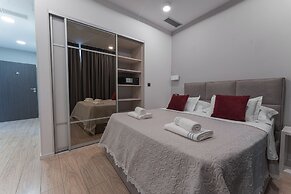 Sky & Sun Luxury Rooms