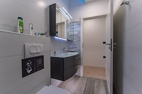 Sky & Sun Luxury Rooms