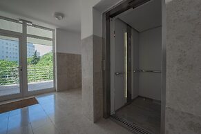 Sky & Sun Luxury Rooms