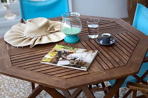 Breeze One Bedroom Apartment by BluPine