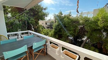 Breeze One Bedroom Apartment by BluPine