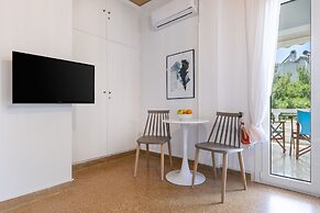 Breeze One Bedroom Apartment by BluPine