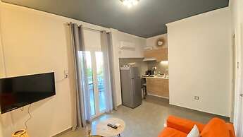 Breeze One Bedroom Apartment by BluPine