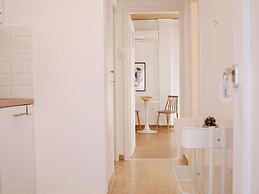 Breeze One Bedroom Apartment by BluPine