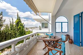 Breeze One Bedroom Apartment by BluPine