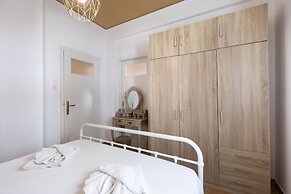 Breeze One Bedroom Apartment by BluPine