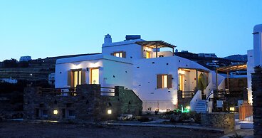 Aigaio Studios Tinos