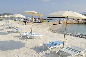 Cala Rosa Club Hotel